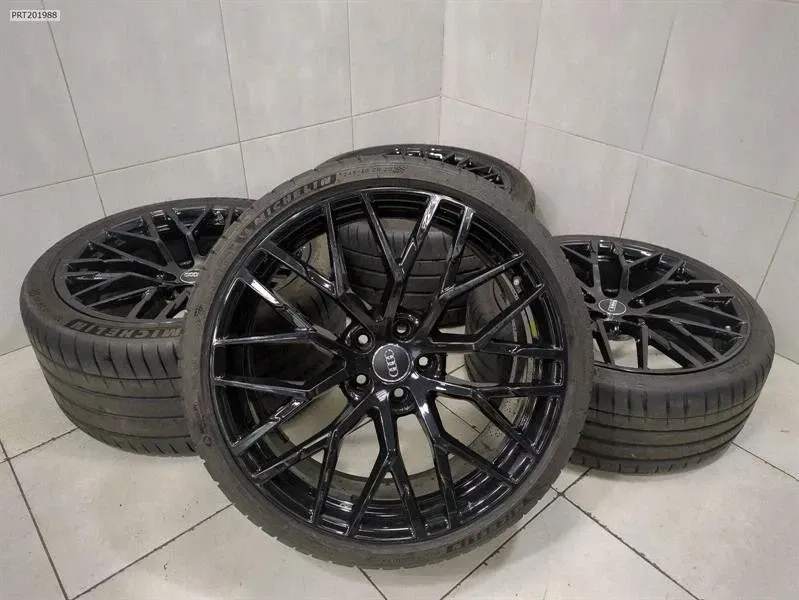 Комплект 20-дюймовых легкосплавных дисков для Audi R8 4S 4S0601025AA + шины Michelin — Доставка по Европе
