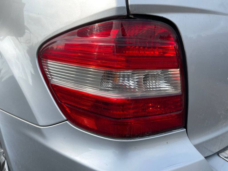 Tail light left MERCEDES-BENZ ML-CLASS (W164) (2005-2011) — Europe Delivery