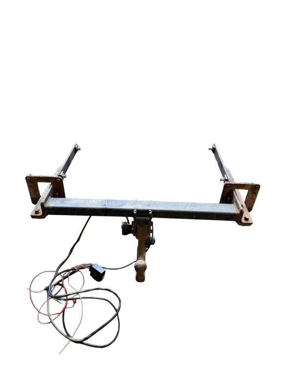 Towbar MERCEDES-BENZ GL-CLASS (X164) (2006-2012) — Europe Delivery