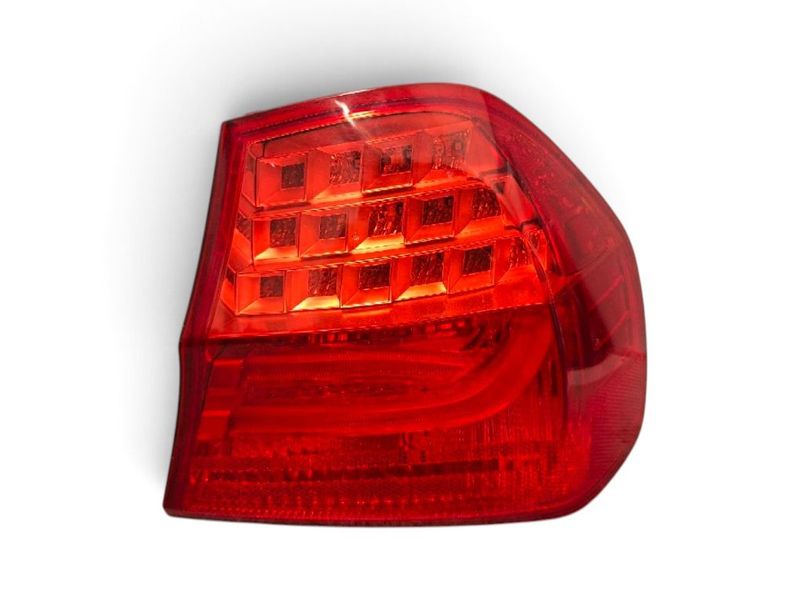 4871732 Tail light, right BMW 3 (E90, E91, E92, E93) (2005-2011) — Europe Delivery