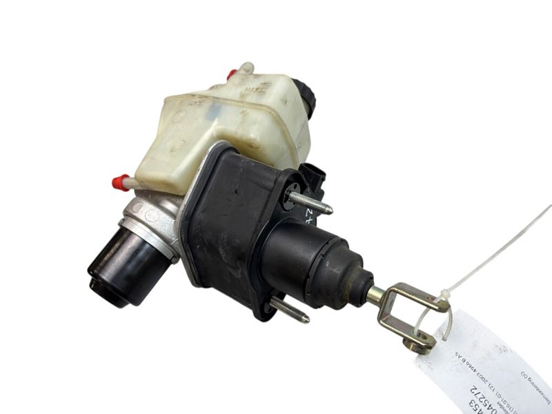 0204021687 0204024105 0204251302 Brake Master Cylinder MERCEDES-BENZ SL-CLASS (R230) (2001-2012) — Europe Delivery