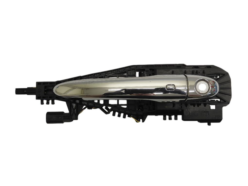 P670005439 Dörrhandtag Utvändigt Fram Vänster MASERATI QUATTROPORTE VI (M156) (2013–2023) — Leverans i Europa