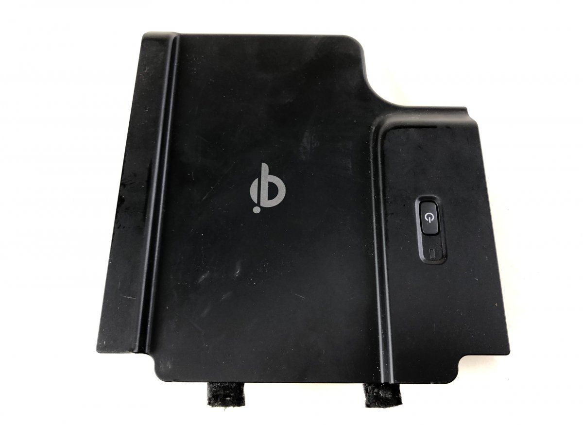 861C033051 Battery charger LEXUS ES VII (2018-) — Europe Delivery