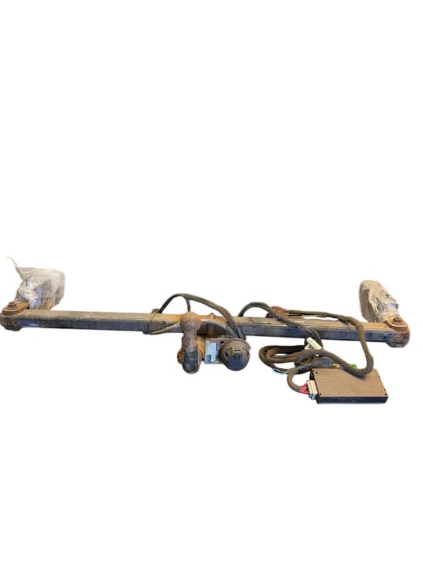 30664652 Towbar VOLVO V70 II / XC70 I (P80) (2000-2007) — Europe Delivery