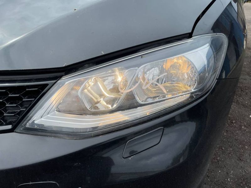 Headlight left NISSAN PULSAR (C13) (2014-2018) — Europe Delivery