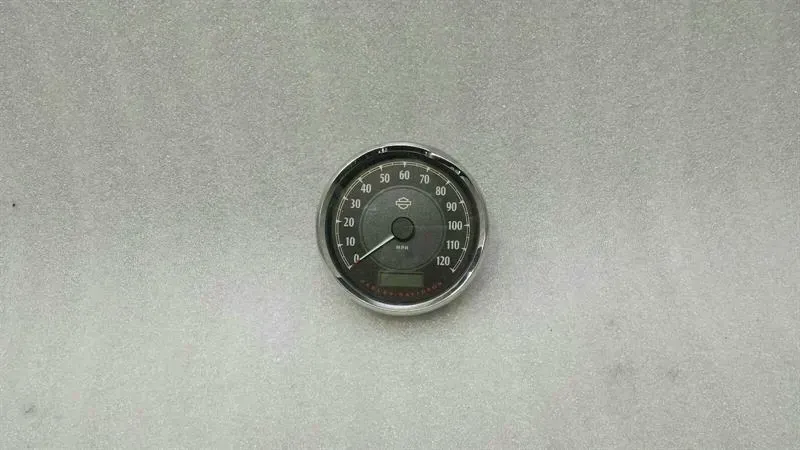 Harley-Davidson DYNA Speedometer SUPER GLIDE (2013 — Europe Delivery