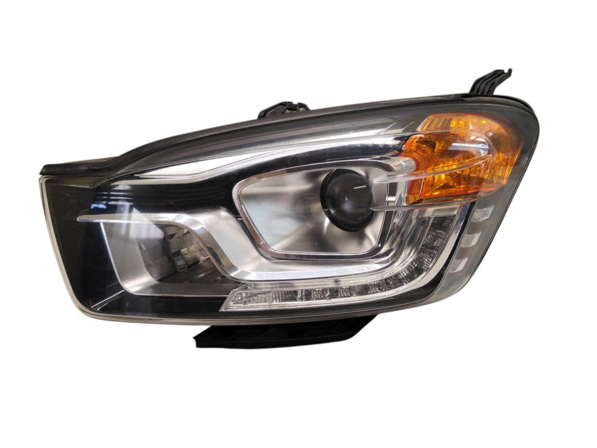 8310534300 8310534000 8310534100 Reflektor lewy SSANGYONG KORANDO III (2010-2019) — Dostawa w Europie