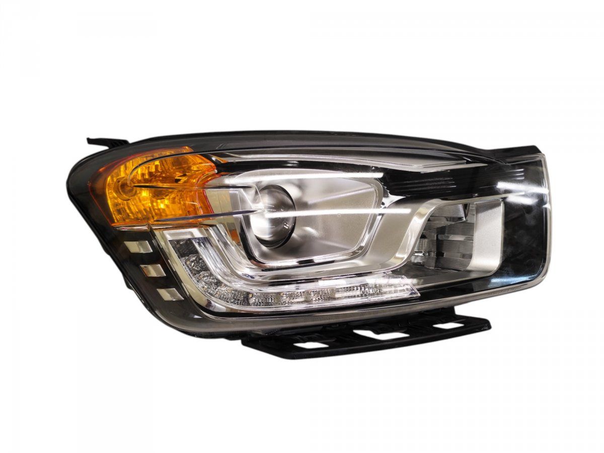 8310634210 8310634110 Phare droit SSANGYONG KORANDO III (2010-2019) — Livraison en Europe