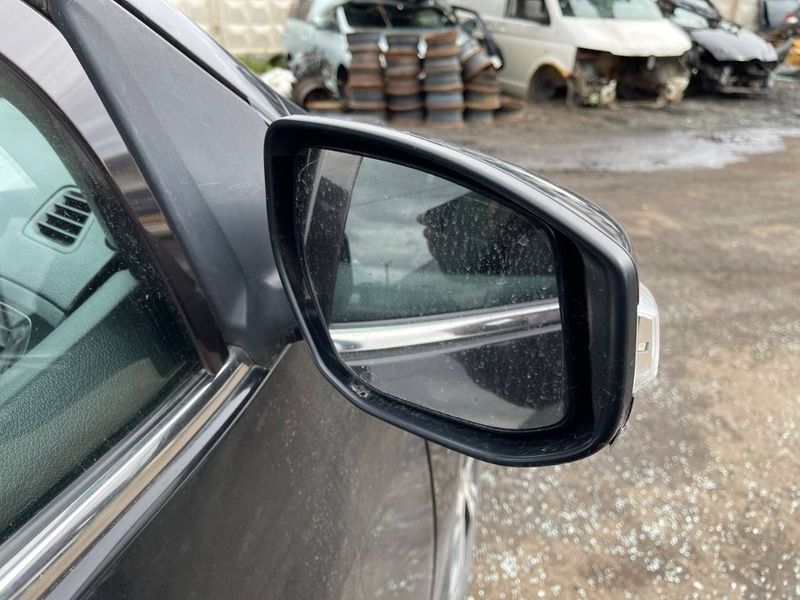 Mirror right NISSAN PULSAR (C13) (2014-2018) — Europe Delivery