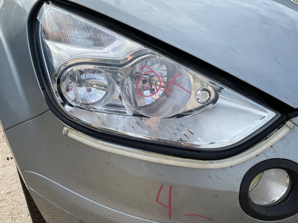 Reflektor prawy FORD S-MAX I (2006-2014) — Dostawa w Europie