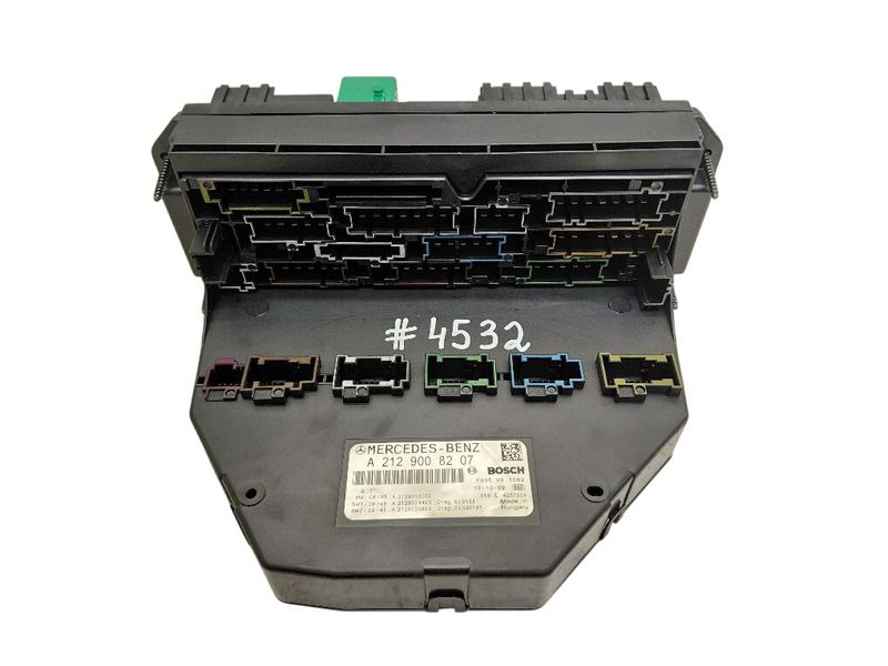A2129008207 Fuse box MERCEDES-BENZ C-CLASS (W204) (2007-2013) — Europe Delivery