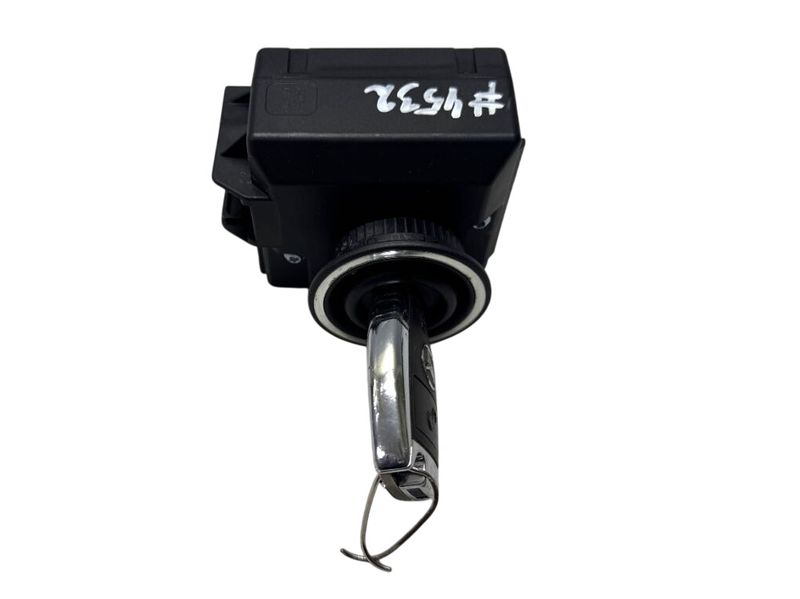 A2075450108 Ignition switch lock (ignition barrel) MERCEDES-BENZ C-CLASS (W204) (2007-2013) — Europe Delivery