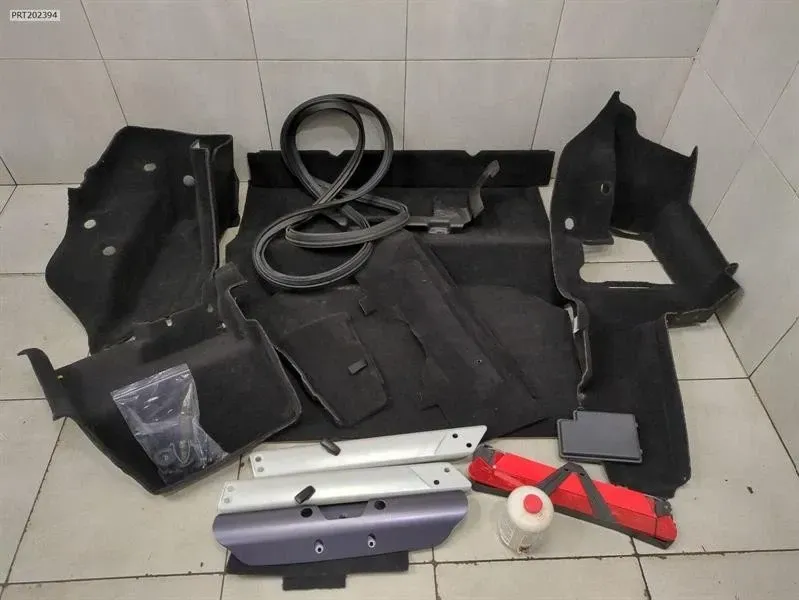 Aston Martin VANTAGE Cache-bagages V8 — Livraison en Europe