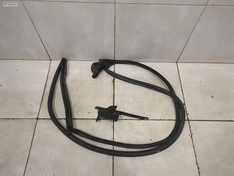 Aston Martin VANTAGE Door Seal V8 — Europe Delivery
