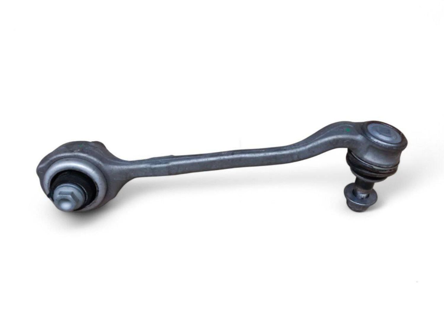 BMW X3 priekšā balstiekārtas svira OEM 31106870972 — Piegāde Eiropā