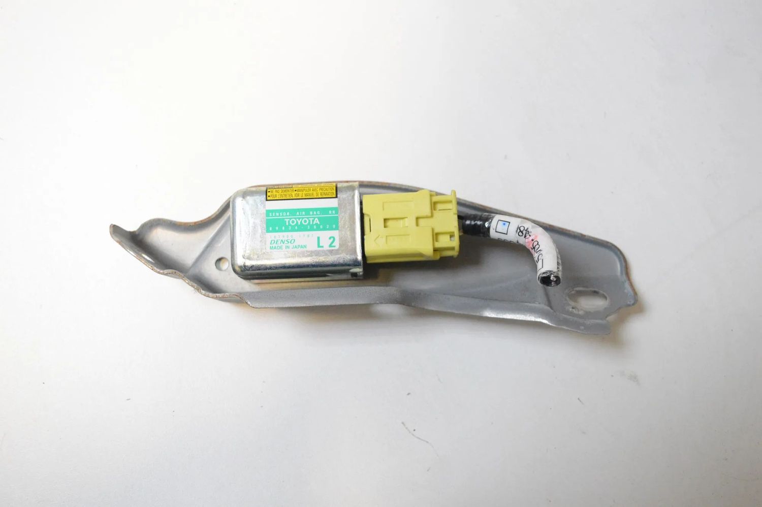 89834-30020 Vänster sida krocksensor LEXUS GS (III GRS19_, UZS19_, URS19_) (2004-2011) — Leverans i Europa