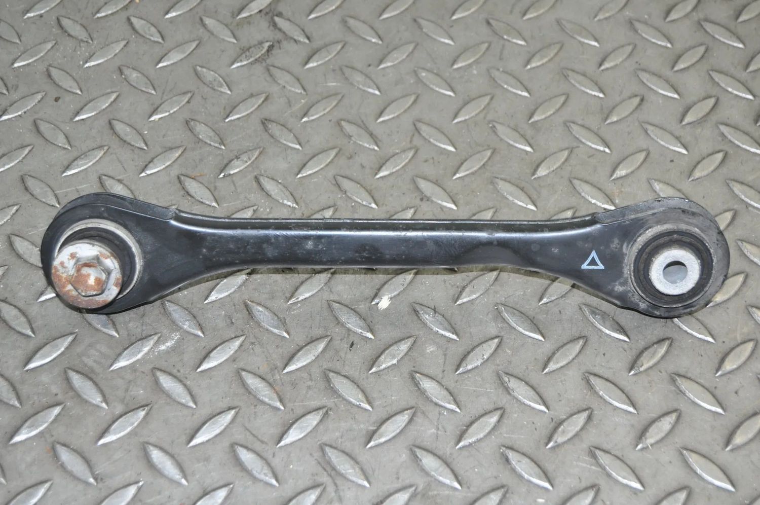 Hinten links Querlenker AUDI A5 (8T3) (2007-2016) — Europa-Versand