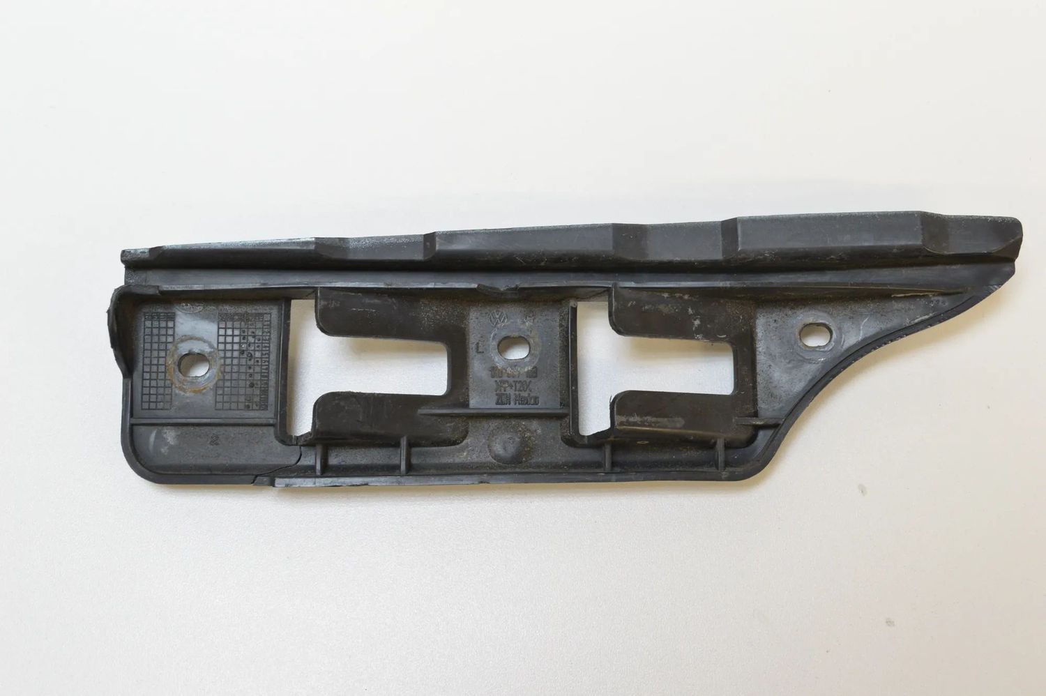 1K0887183 Przedni lewy mocowanie zderzaka VW JETTA (III 1K2) (2005-2010) — Dostawa w Europie