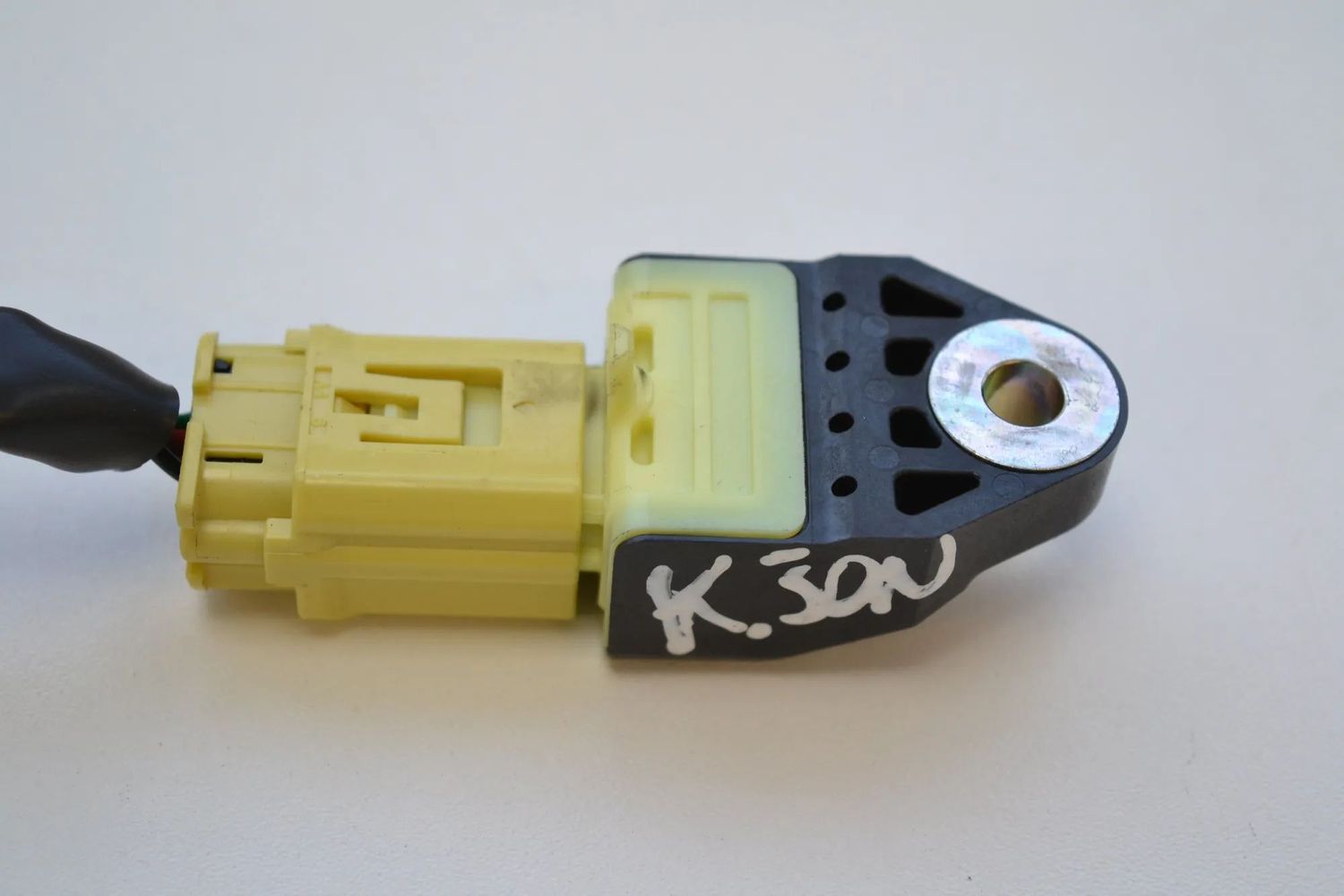 98235AJ000 Vänster sida krocksensor SUBARU OUTBACK (BR) (2009-...) — Leverans i Europa