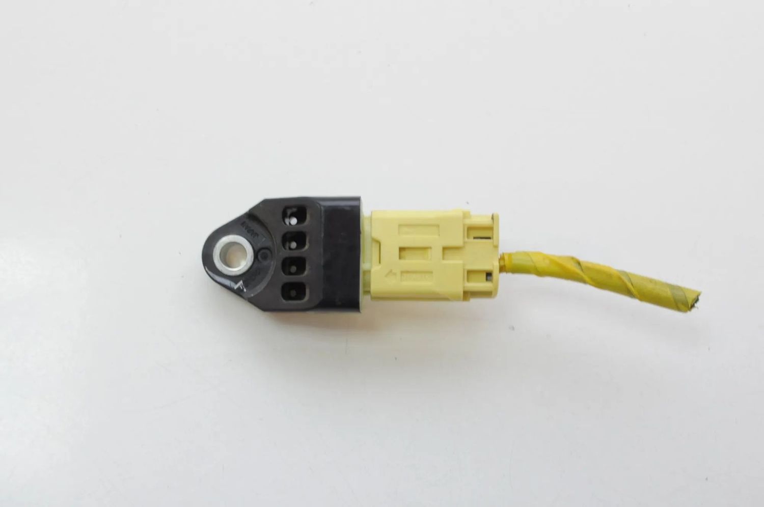98237AG000 Bak vänster krocksensor SUBARU OUTBACK (BL, BP) (2003-2010) — Leverans i Europa