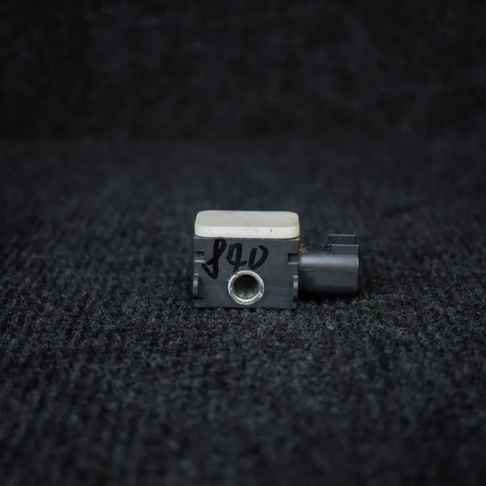 3M5T-14B342-AB Vänster sida krocksensor FORD FOCUS (II Turnier DA_) (2004-2012) — Leverans i Europa