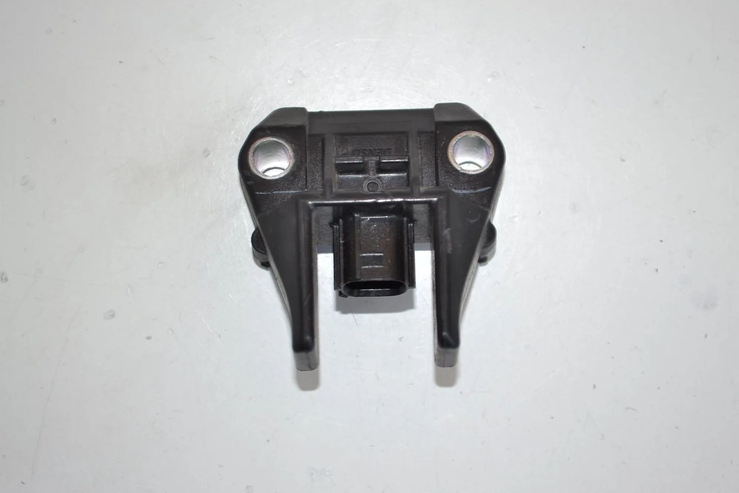 89173-30160 Höger sida krocksensor LEXUS RX (_L1_) (2008-2015) — Leverans i Europa