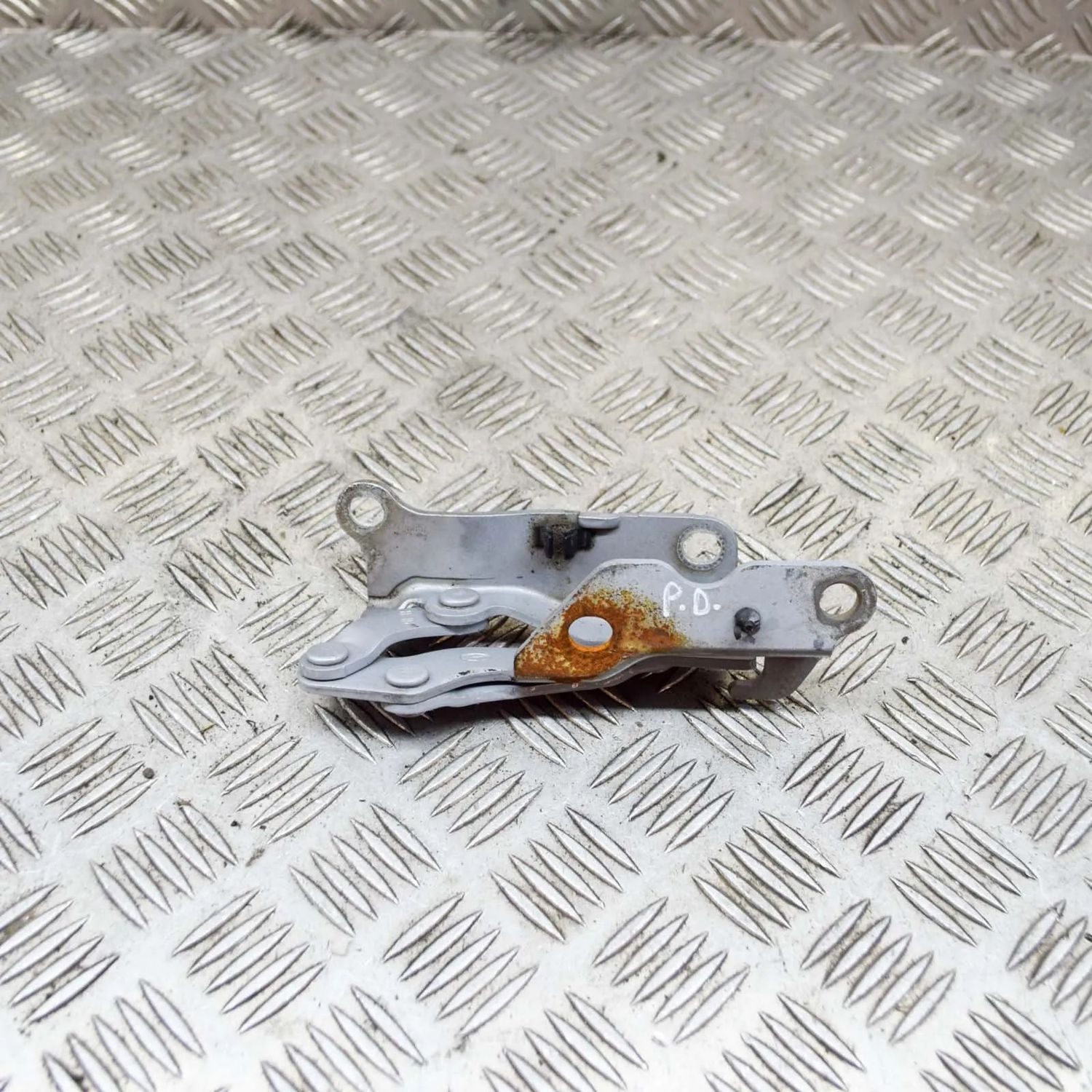 Przedni prawy maska zawias HYUNDAI SONATA (V NF) (2005-2010) — Dostawa w Europie