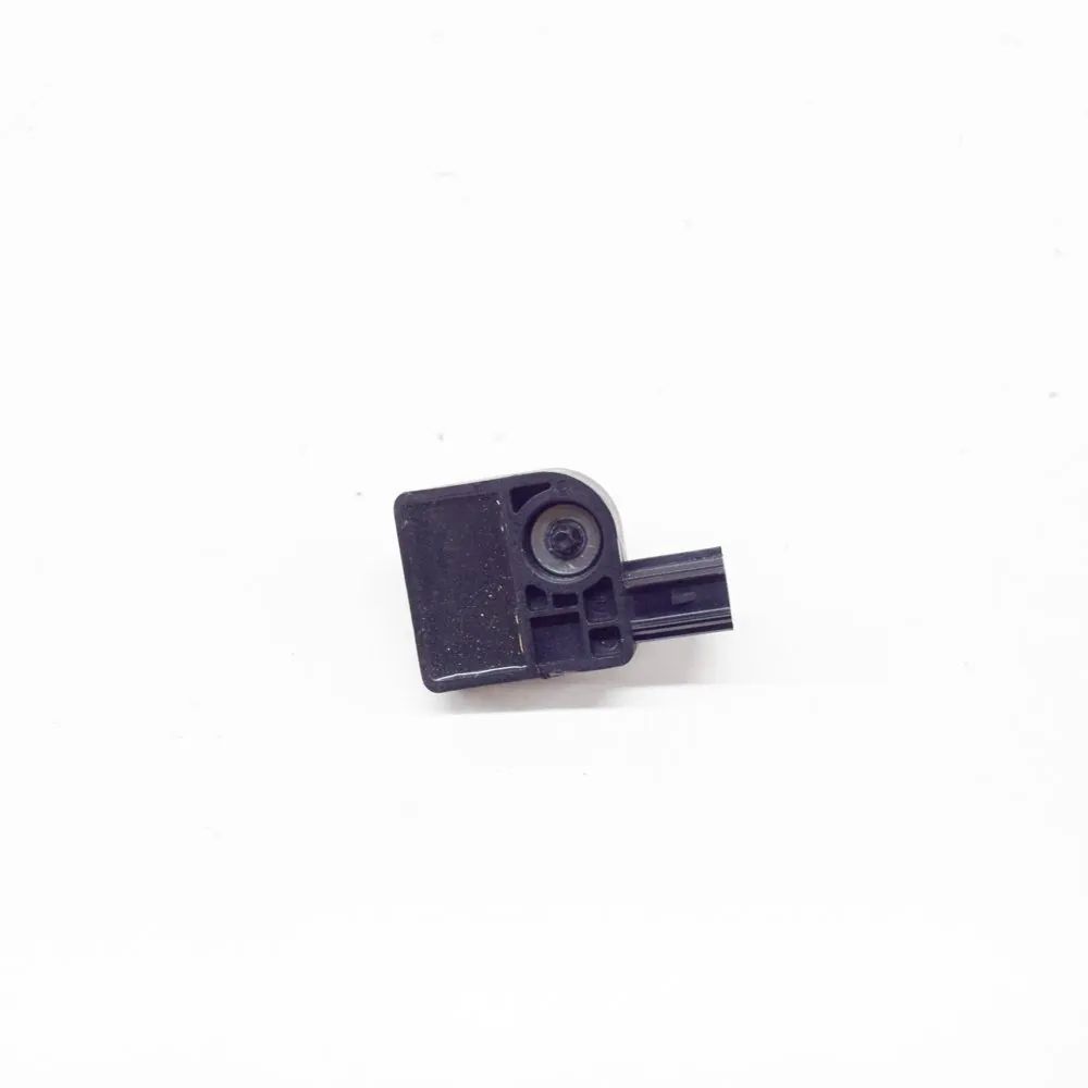 1005274-00-B Höger sida krocksensor TESLA MODEL S (2012-...) — Leverans i Europa