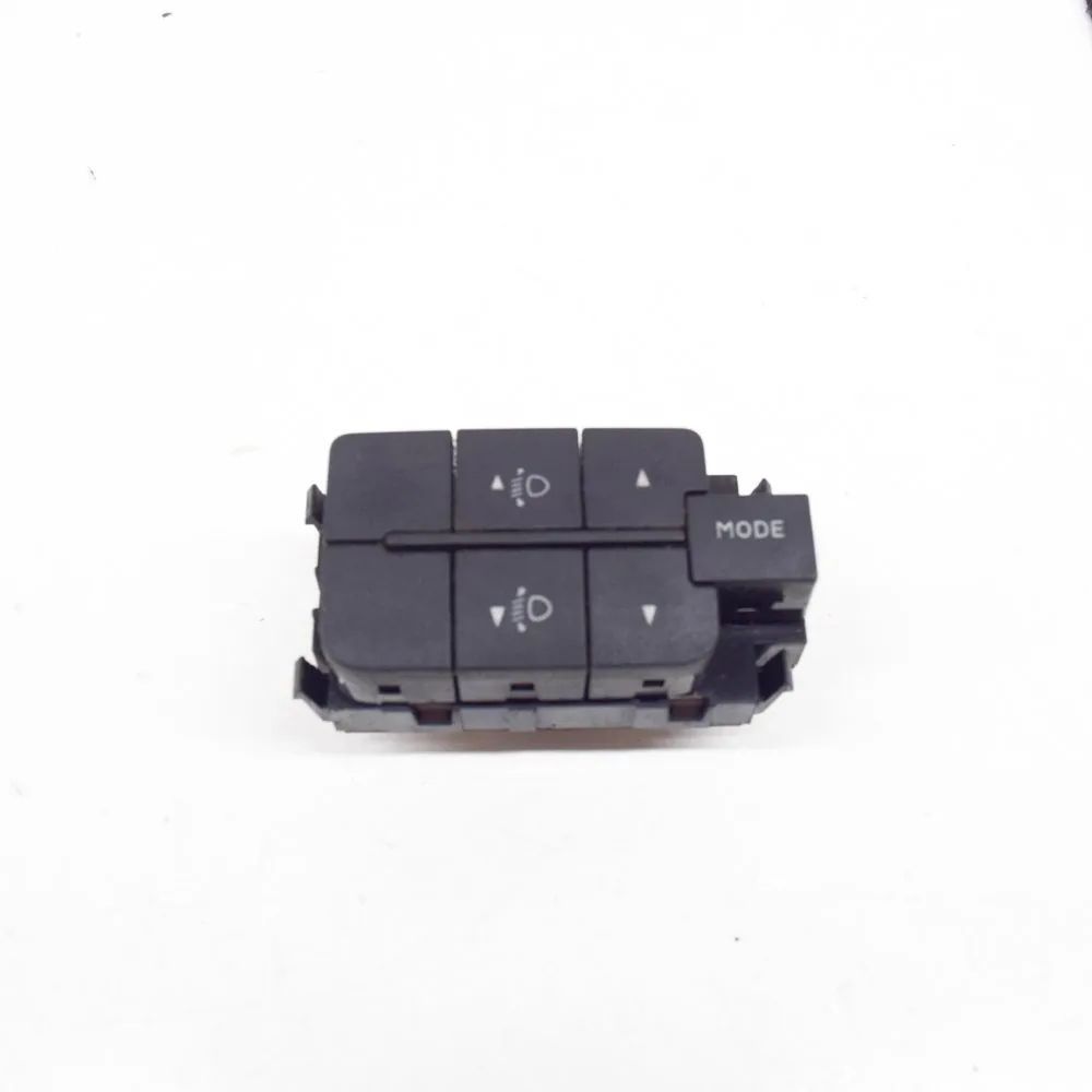 Scheinwerfer height adjustment Schalter IVECO DAILY (IV Furgon/Estate) (2006-2012) — Europa-Versand
