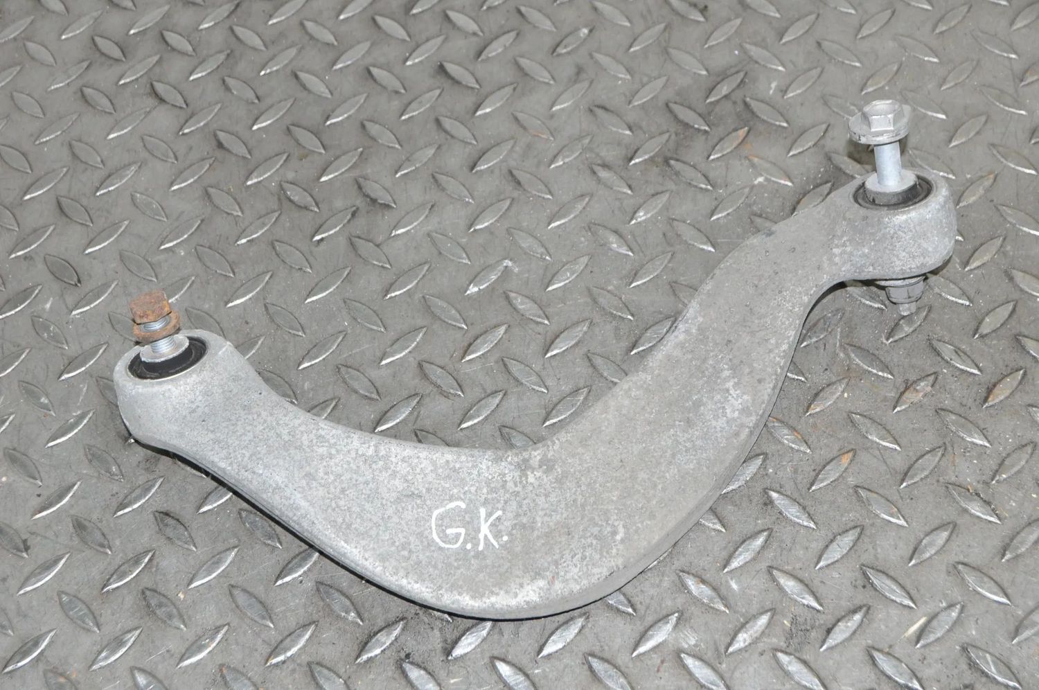 Rear Left Control Arm AUDI A4 (Avant 8K5, B8) (2007-2015) — Europe Delivery