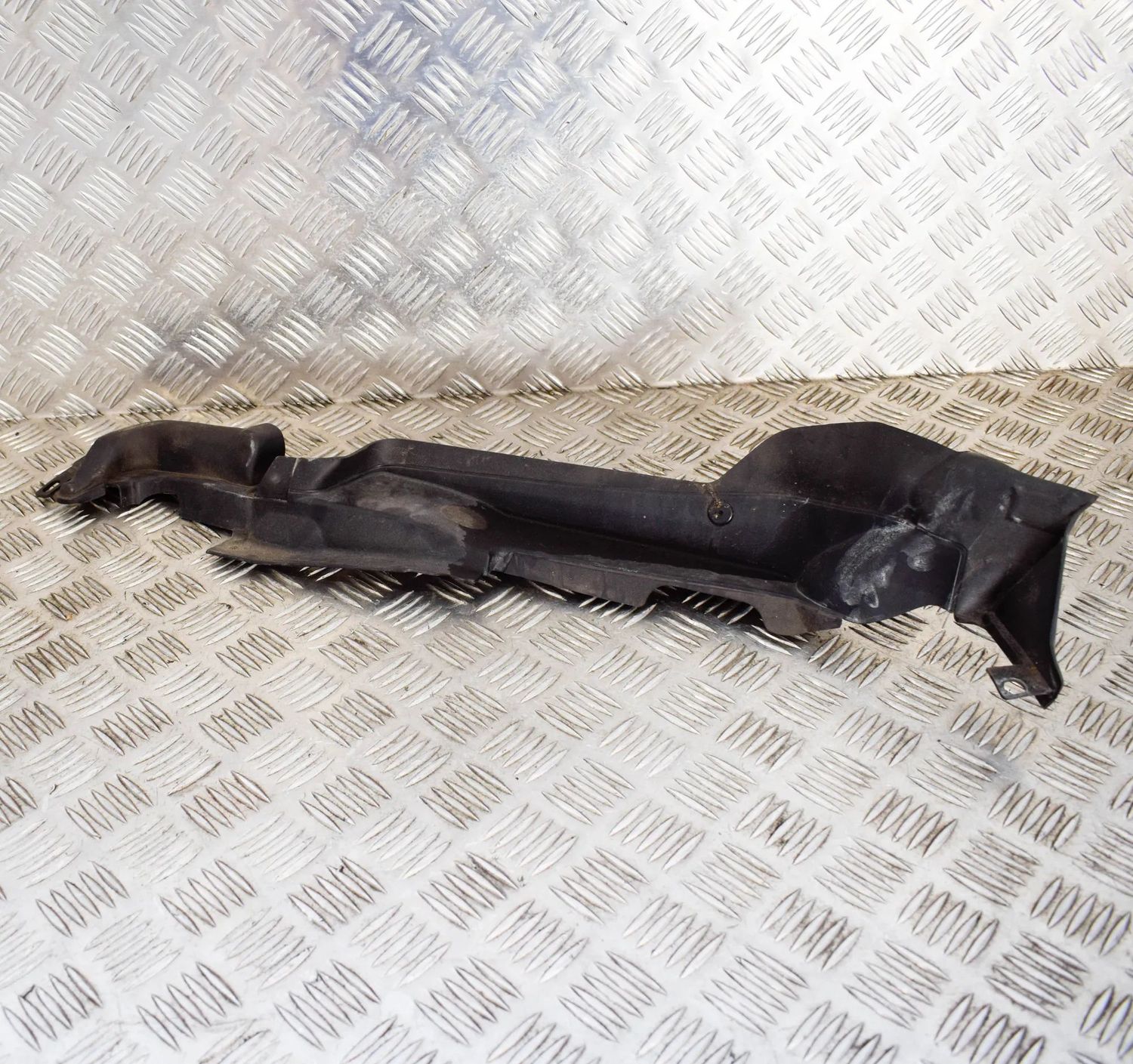 8W0821169B Front Left Wing Plastic AUDI A4 (8W2, B9) (2015-...) — Europe Delivery