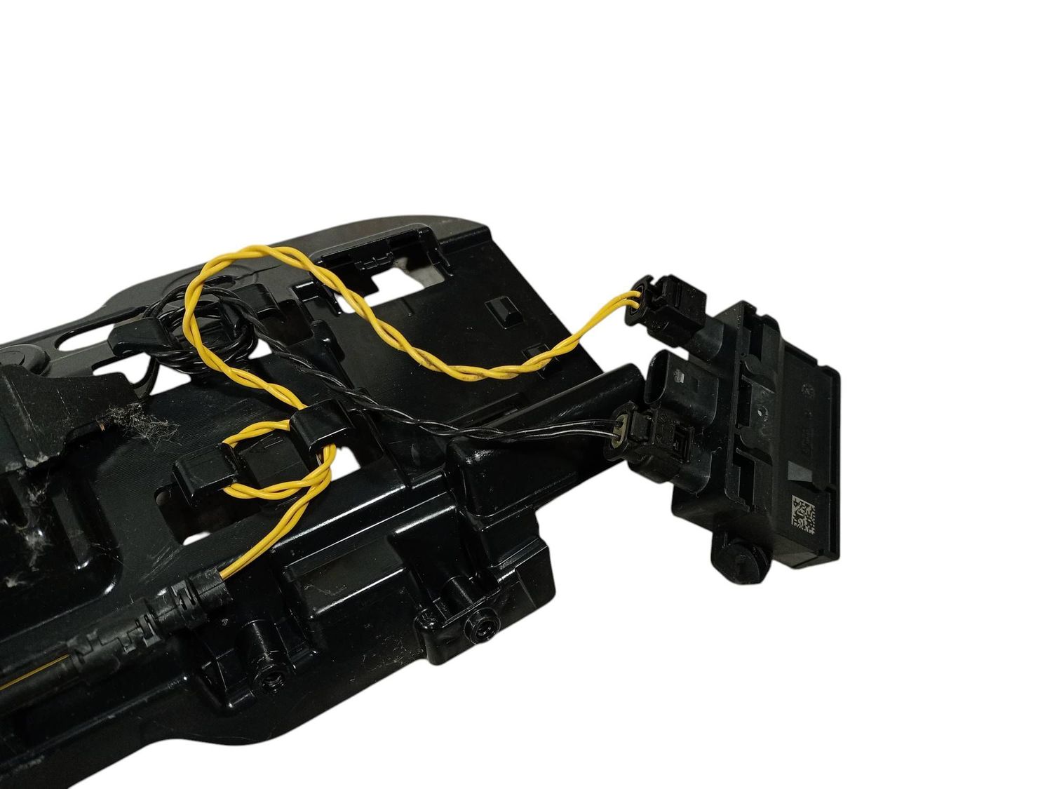 BMW X5 Rear bumper mounting bracket OEM 8070332 — Europe Delivery
