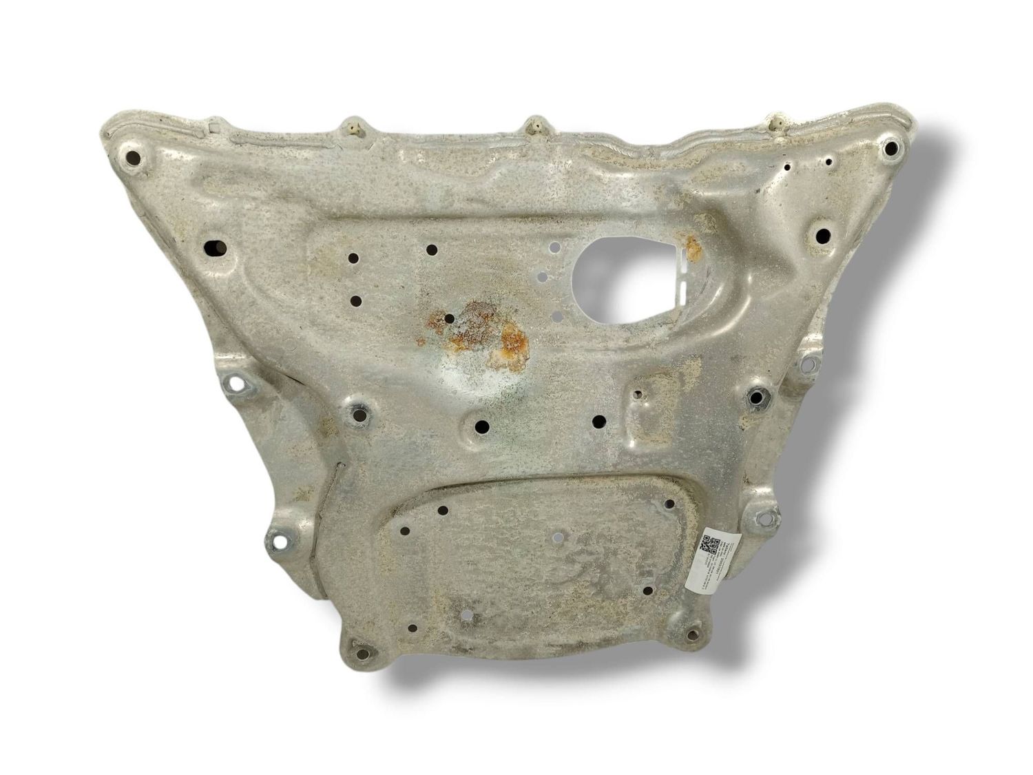 BMW X7 Engine splash shield/under tray OEM 31106878068 — Europe Delivery