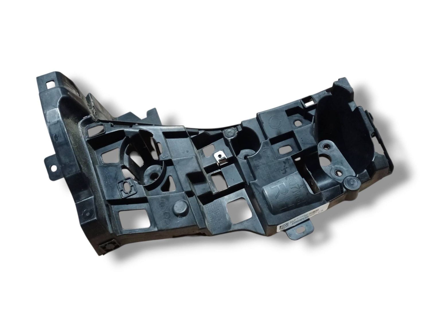 BMW X7 Rear bumper mounting bracket OEM 51128069902 — Europe Delivery