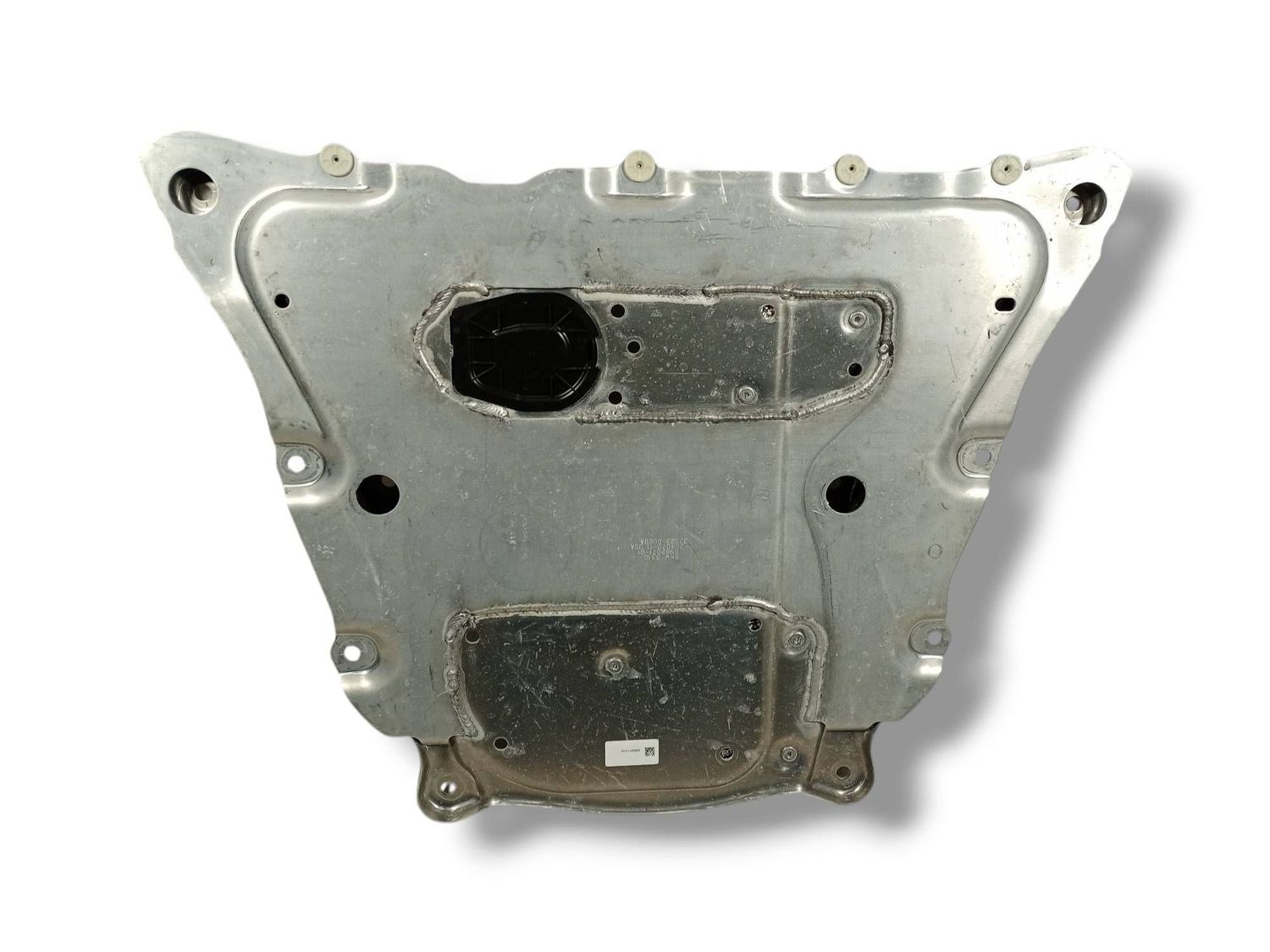 BMW X7 Engine splash shield/under tray OEM 31106878068 — Europe Delivery