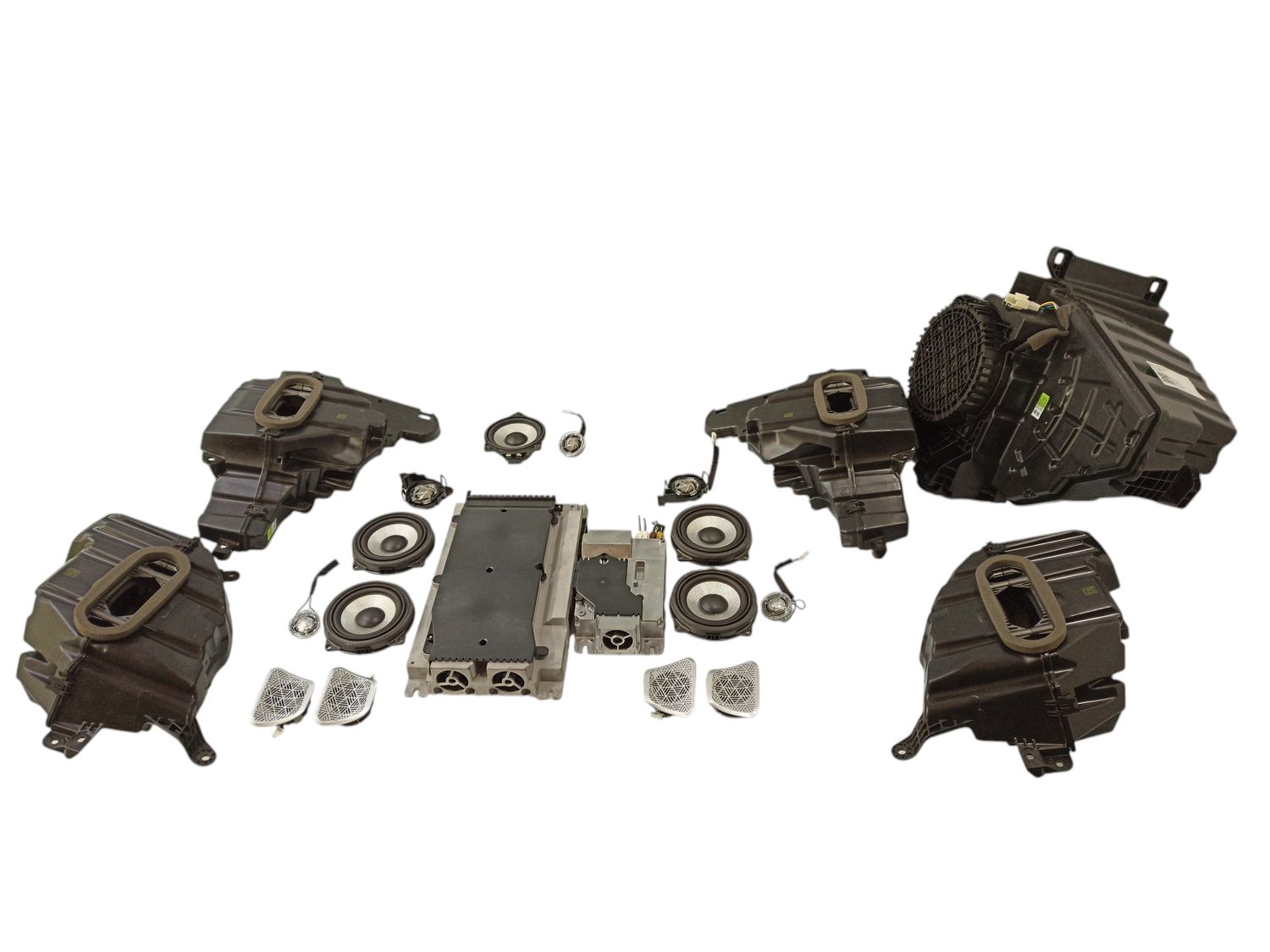BMW 7' G70 EXMAESTRO ELECTRONICS &amp;amp; STEERING WHEELS OEM 2622509 — Europe Delivery