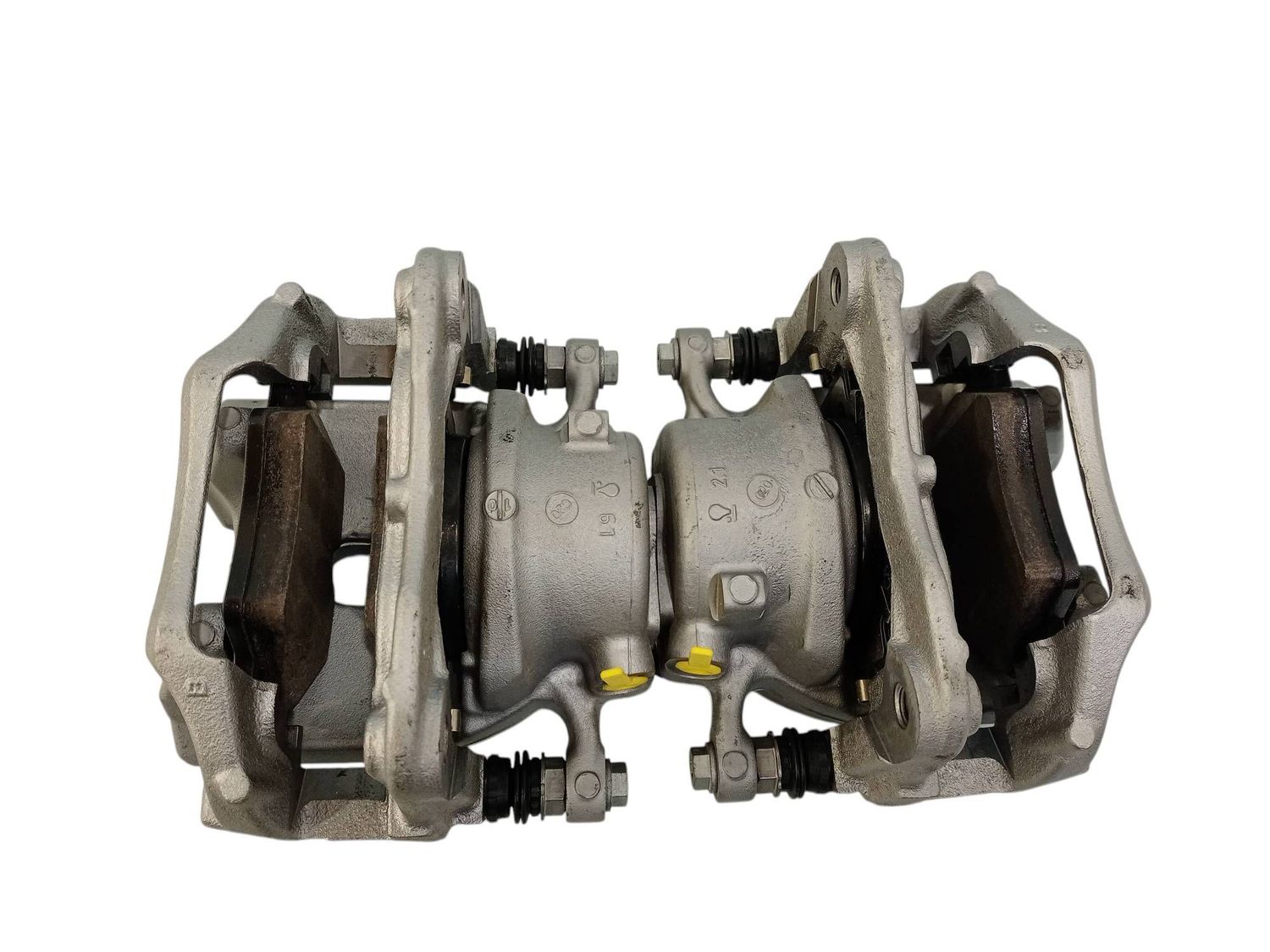 BMW 3 SERIES Front brake caliper OEM 34106872799 — Europe Delivery