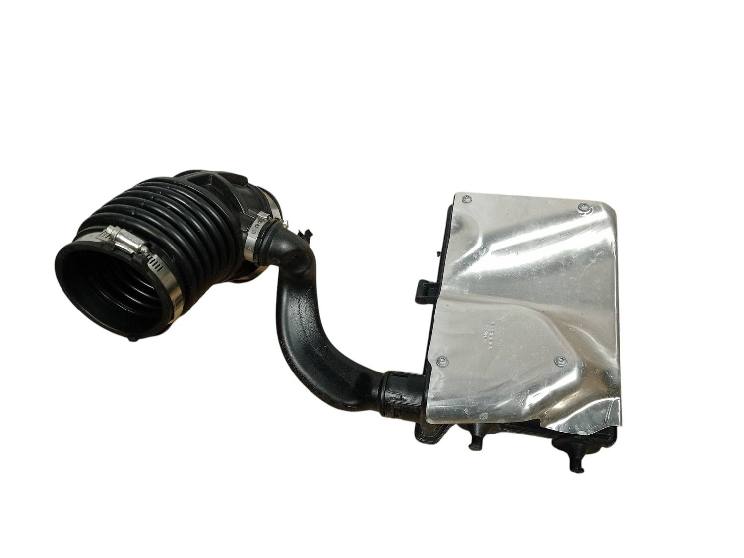 BMW X7 Intake resonator OEM 8470034 — Europe Delivery