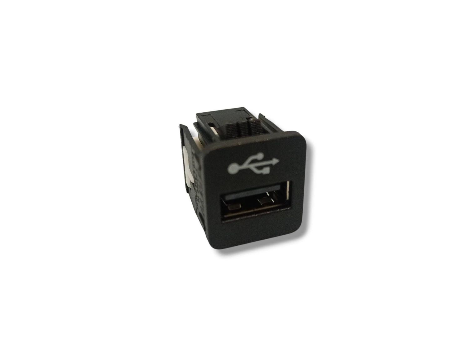 BMW 2 SERIES USB socket connector OEM 84109229294 — Europe Delivery