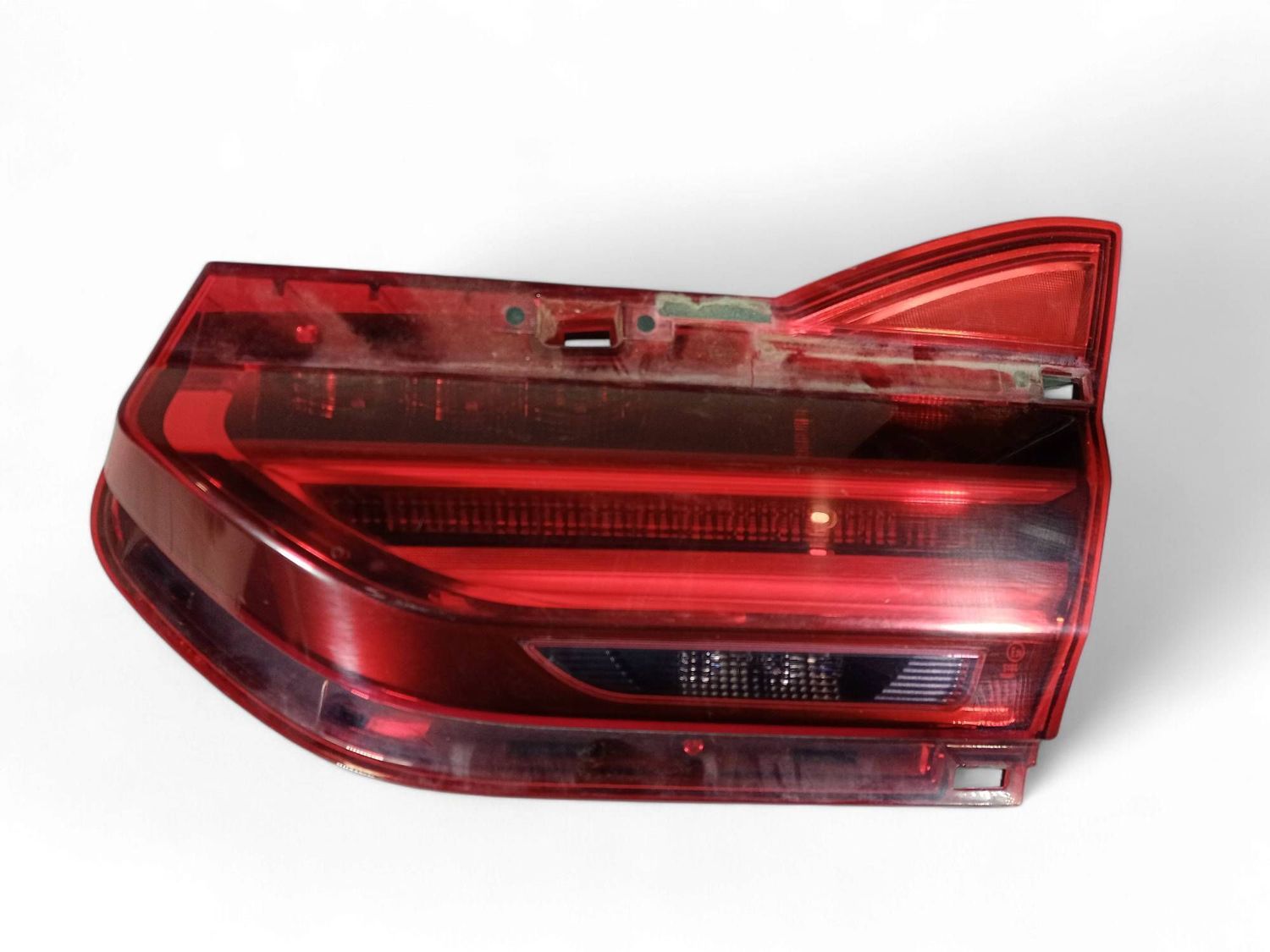 BMW 7 SERIES Tailgate rear/tail lights OEM 2583244 — Europe Delivery