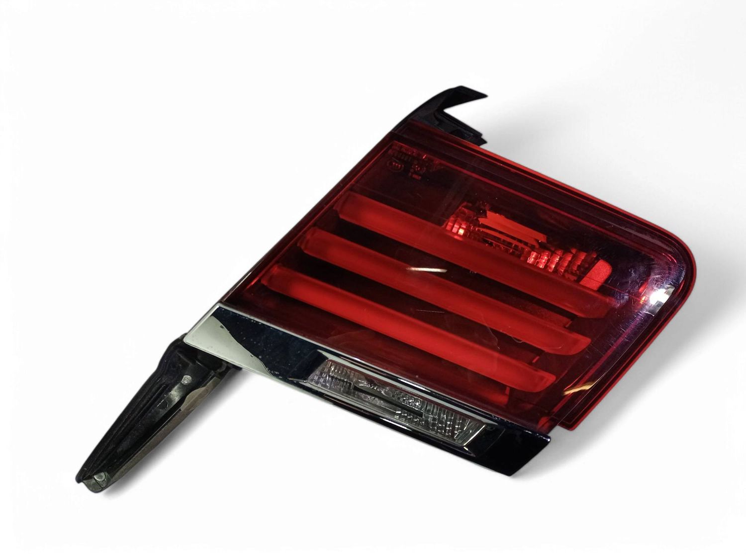 BMW 7 SERIES Tailgate rear/tail lights OEM 63217300272 — Europe Delivery