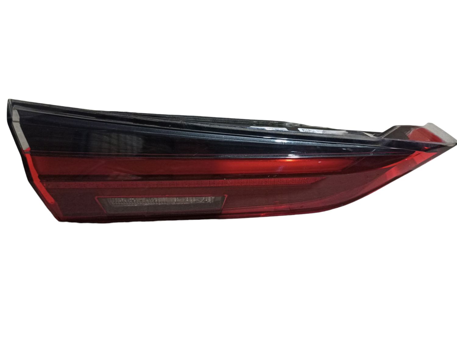 BMW 4 SERIES Tailgate rear/tail lights OEM 63217477607 — Europe Delivery