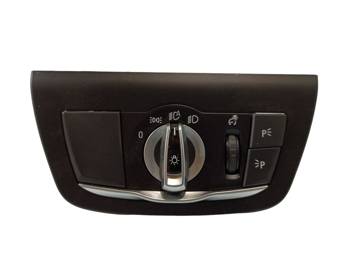 BMW X3 Light switch OEM 61319472963 — Europe Delivery