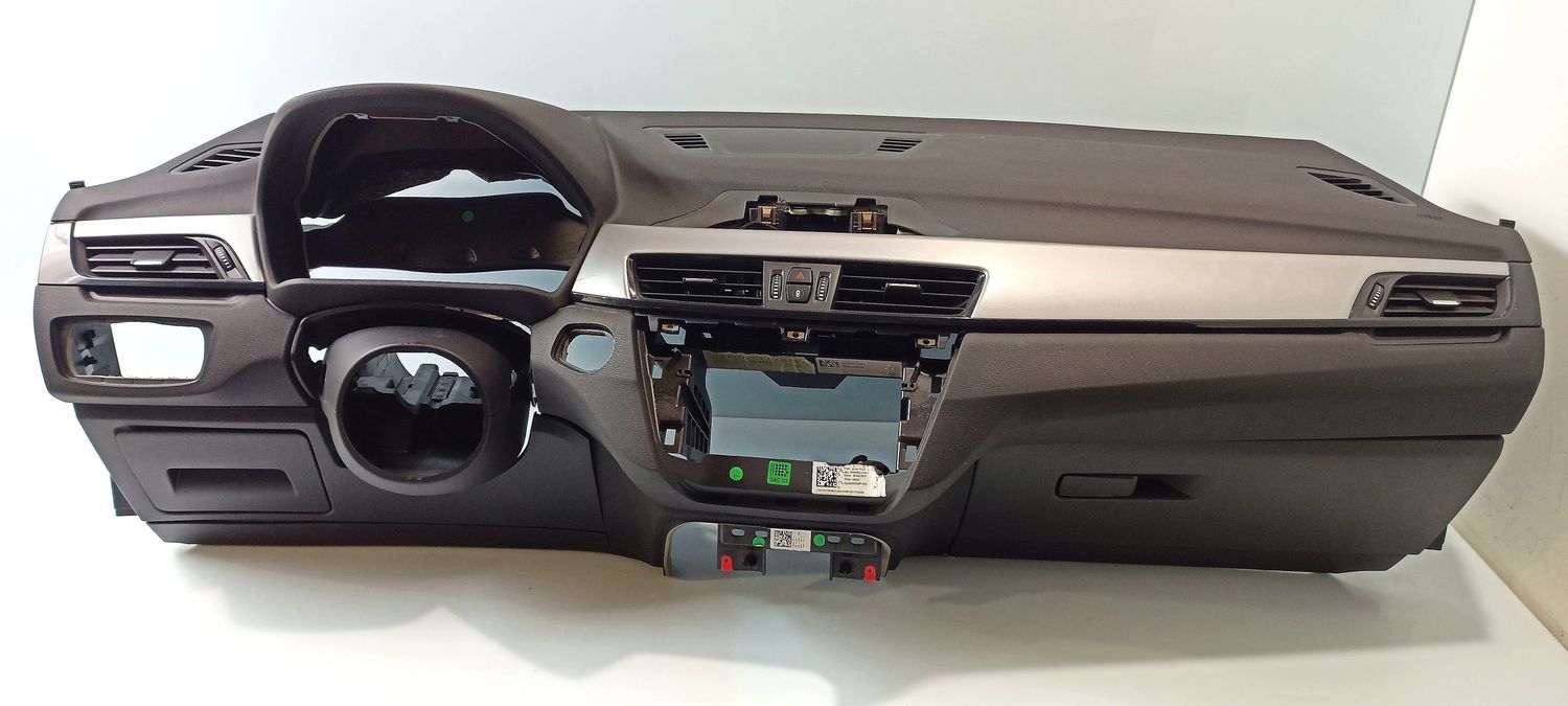 BMW X1 Dashboard OEM 3D35772 — Europe Delivery