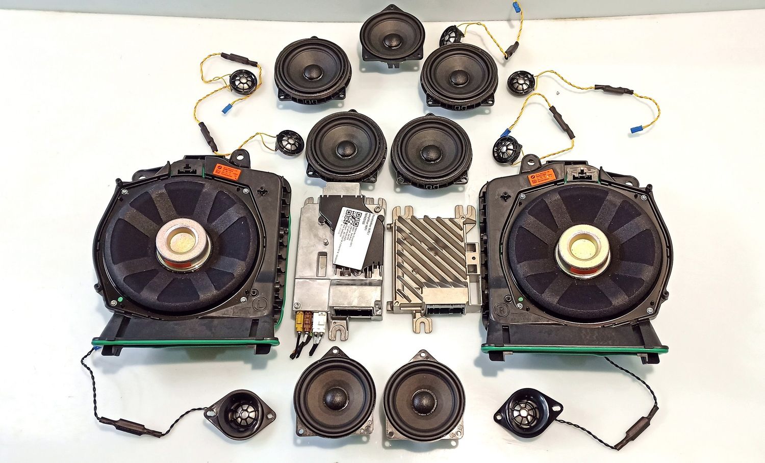 BMW 8 SERIES Audio system kit OEM 2622468 — Europe Delivery