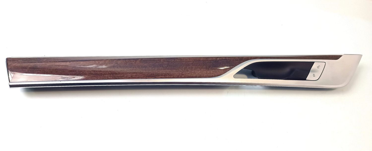 BMW 7 SERIES Front door trim (molding) OEM 7989057 — Europe Delivery