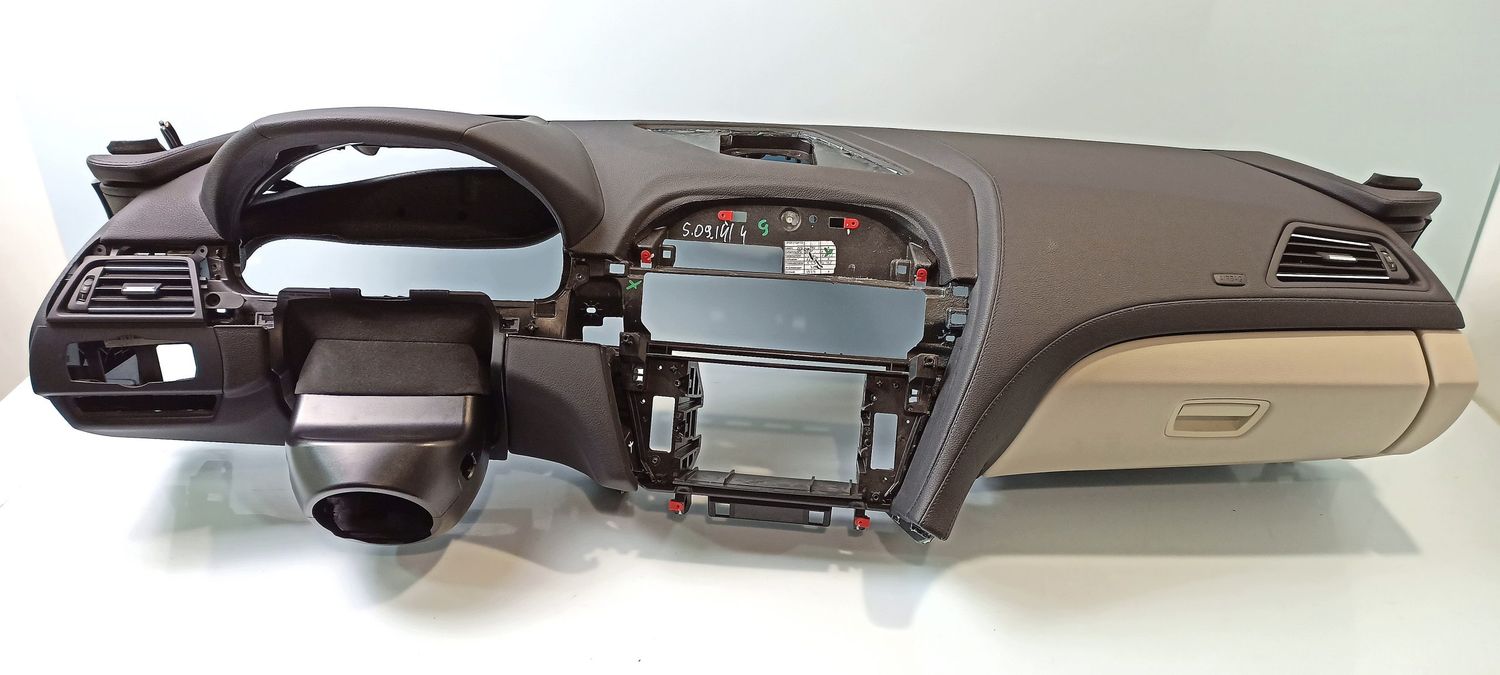 BMW 6 SERIES Dashboard OEM 51169218974 — Europe Delivery