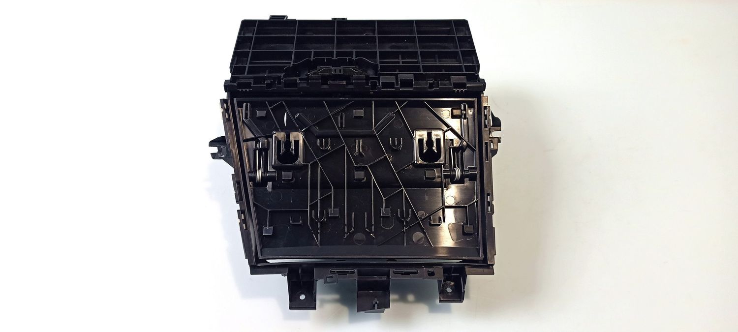 BMW 4 SERIES Cup Holder Front OEM 6806796 — Europe Delivery