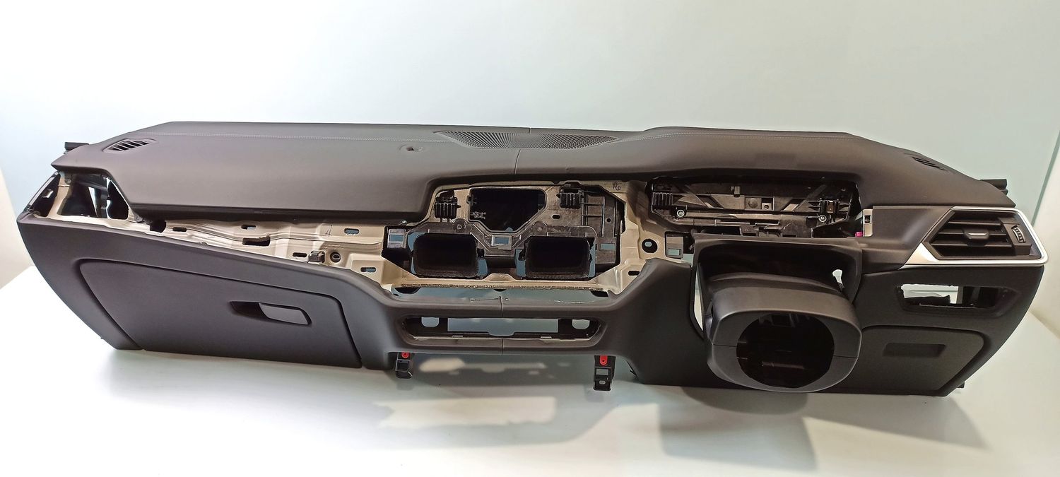 BMW 4 SERIES Dashboard OEM 51168094898 — Europe Delivery