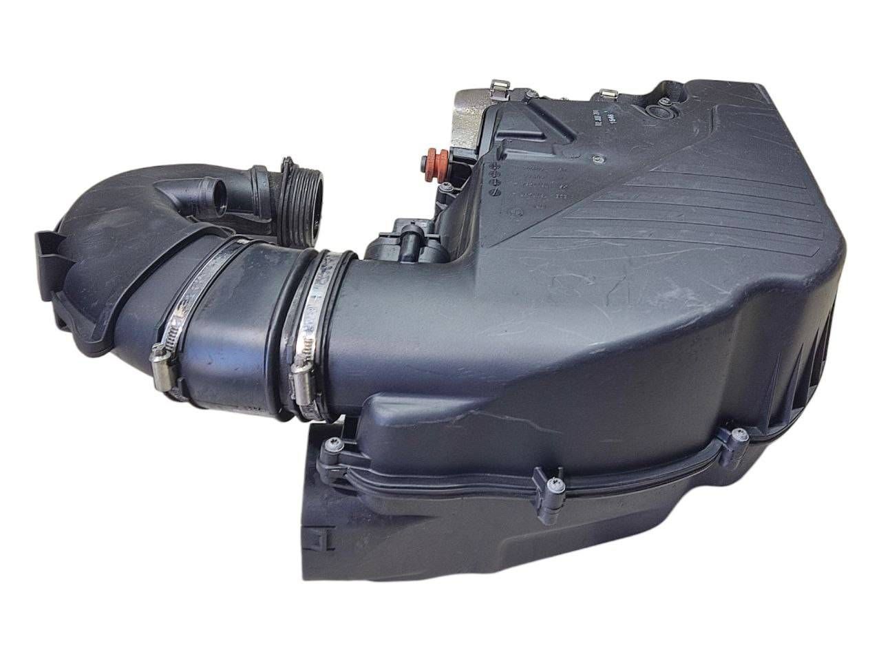 BMW 5 SERIES Air Filter Box OEM 13717577467 — Europe Delivery